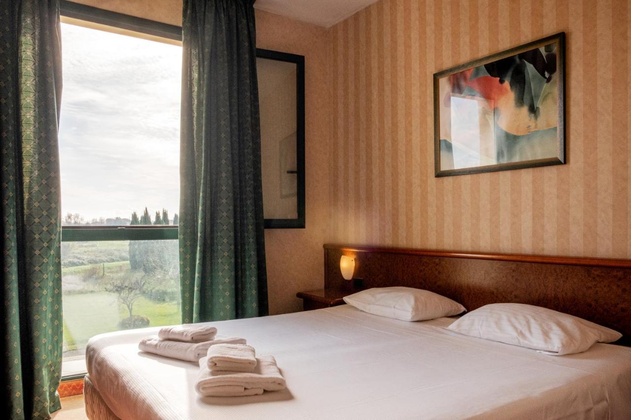 Meditur Hotel Pisa Migliarino Pisano Exterior photo