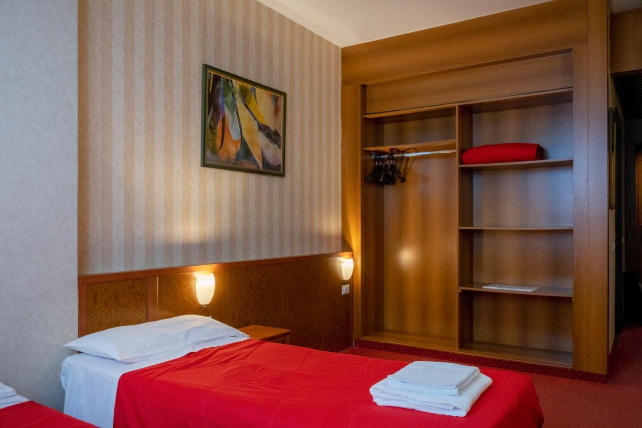 Meditur Hotel Pisa Migliarino Pisano Exterior photo